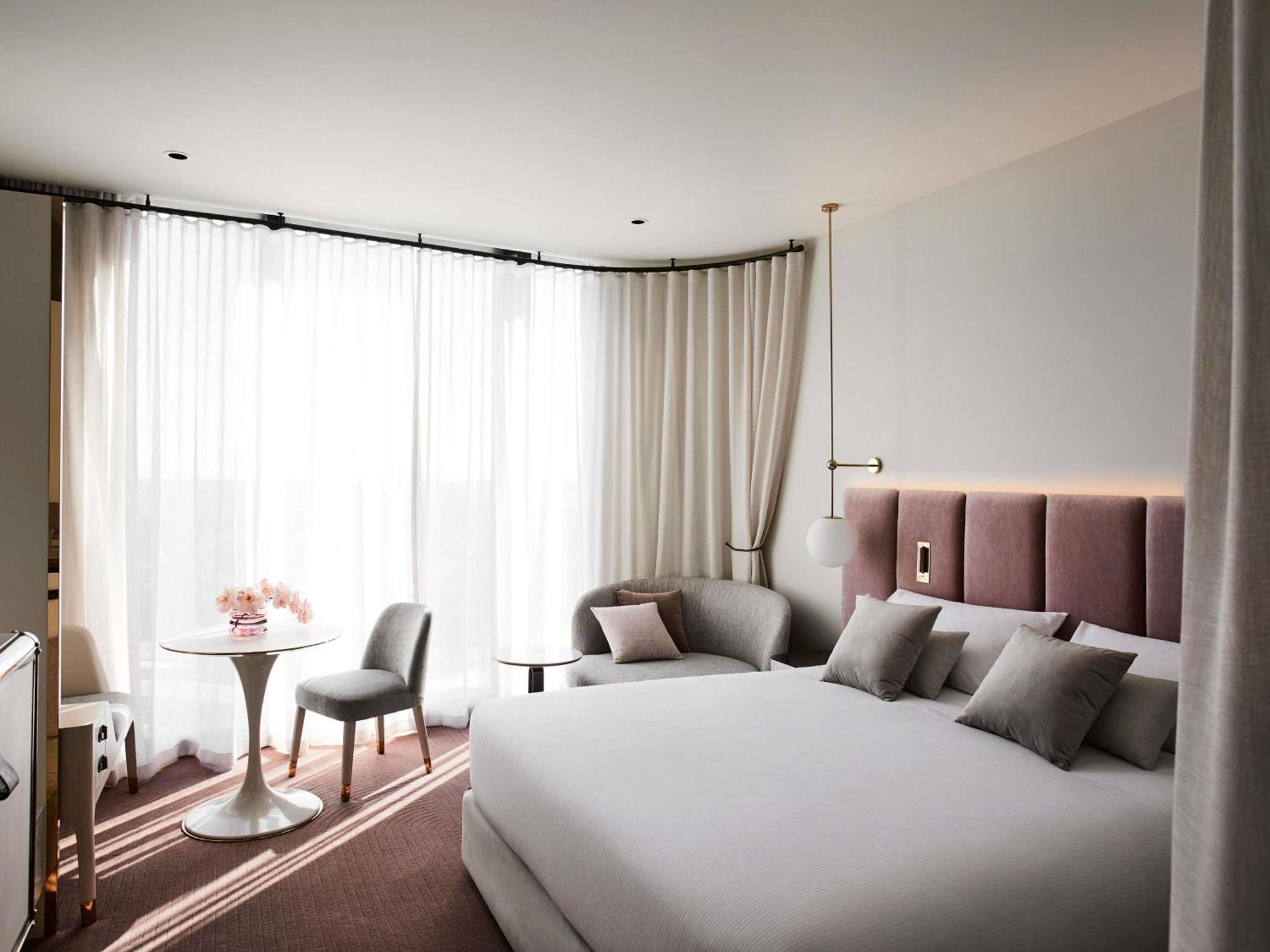 Deluxe King Room with Open Bathroom